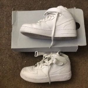 Mid top Nike AF1